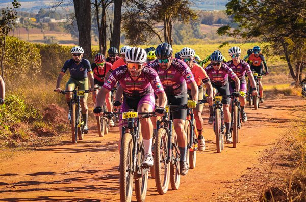 Enhance your squash skills: crucial footwork exercises for superior performance!